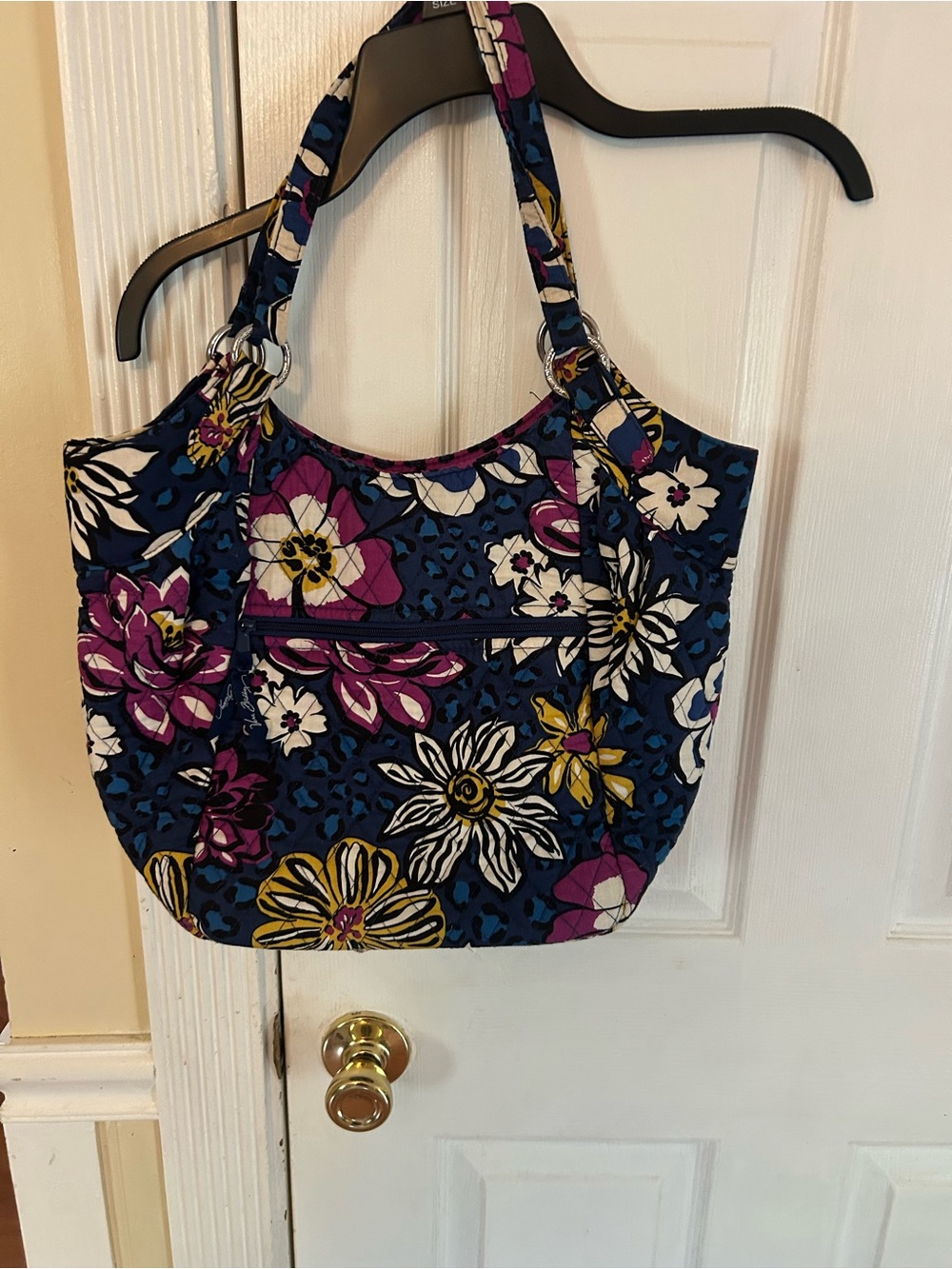 Vera Bradley African
Violet Crescent Handbag 2014
Purple Blue Yellow Floral